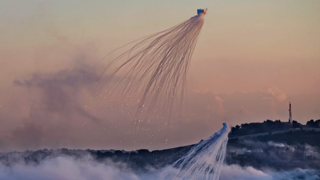 Israel intensifica ofensiva con uso de fósforo blanco en Líbano