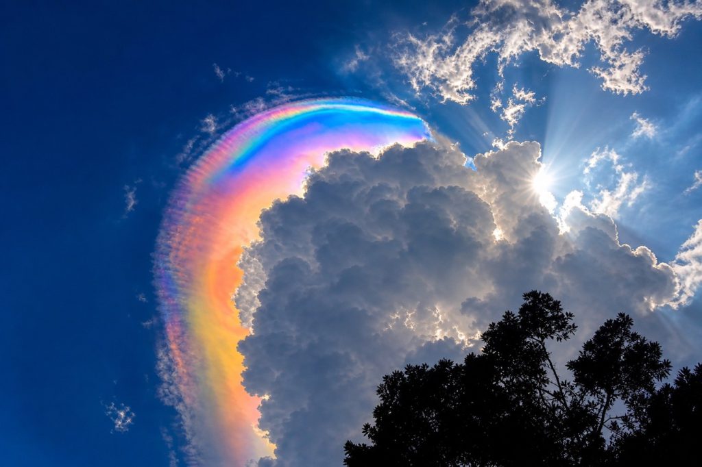 Expertos explican la ciencia detrás de este raro espectáculo atmosférico