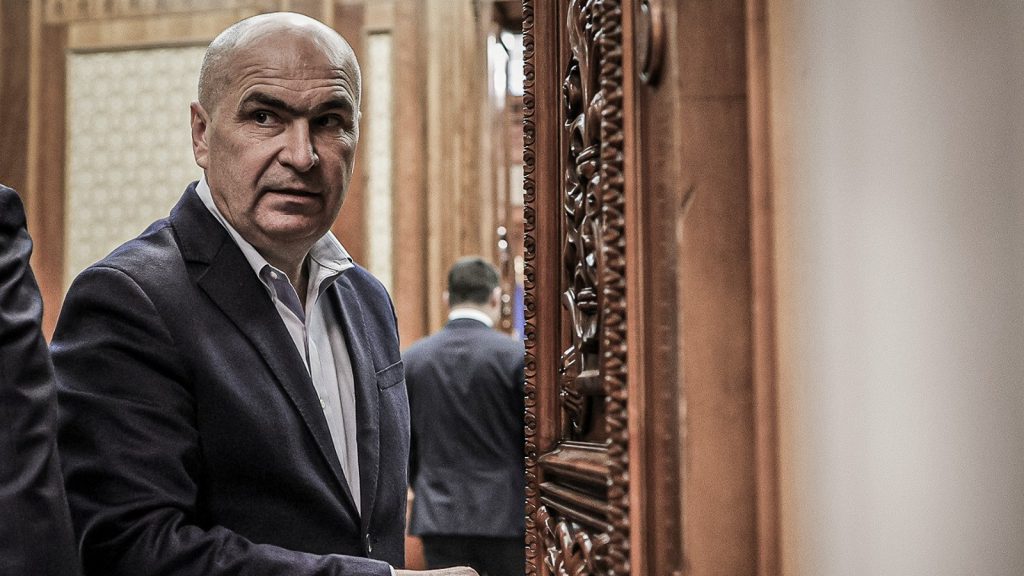 Tras moción de censura se abre una etapa de negociaciones para formar un nuevo Ejecutivo