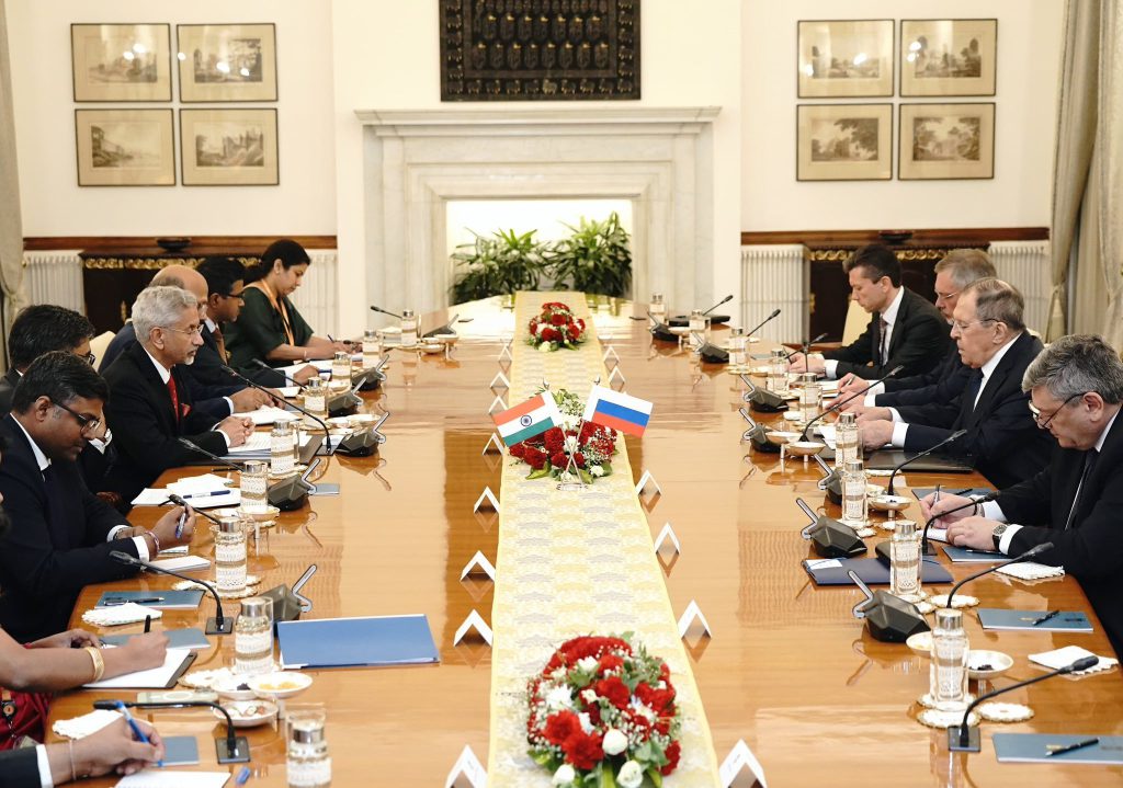 Reunión de delegaciones diplomáticas entre Moscú y Nueva Delhi