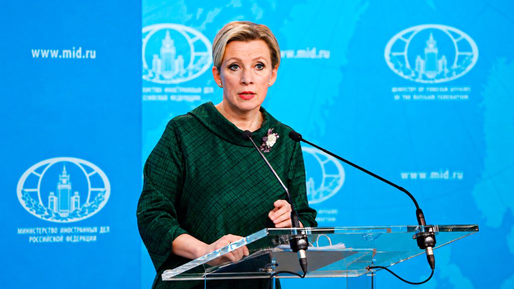 Portavoz María Zajárova cuestiona acusaciones contra Rusia