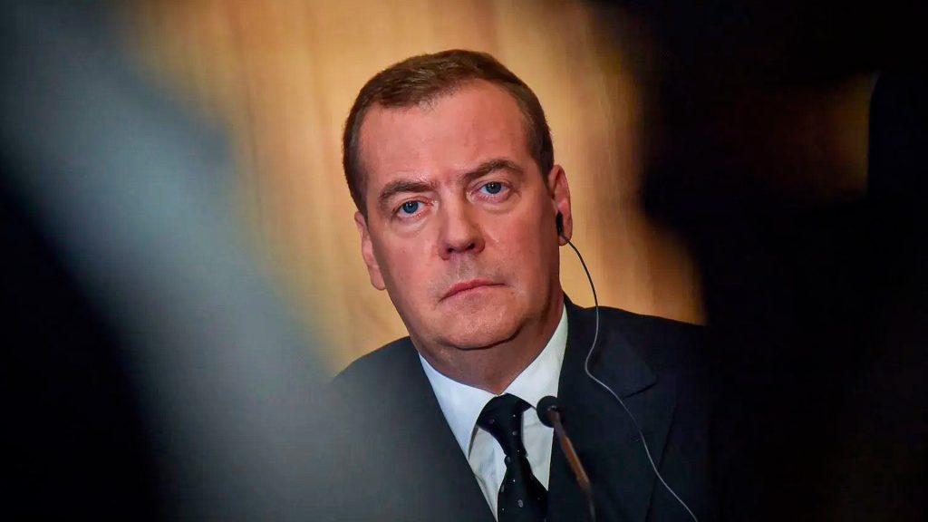 Vicepresidente de Seguridad de Rusia, Dmitry Medvedec, alerta sobre escalada militar en Europa