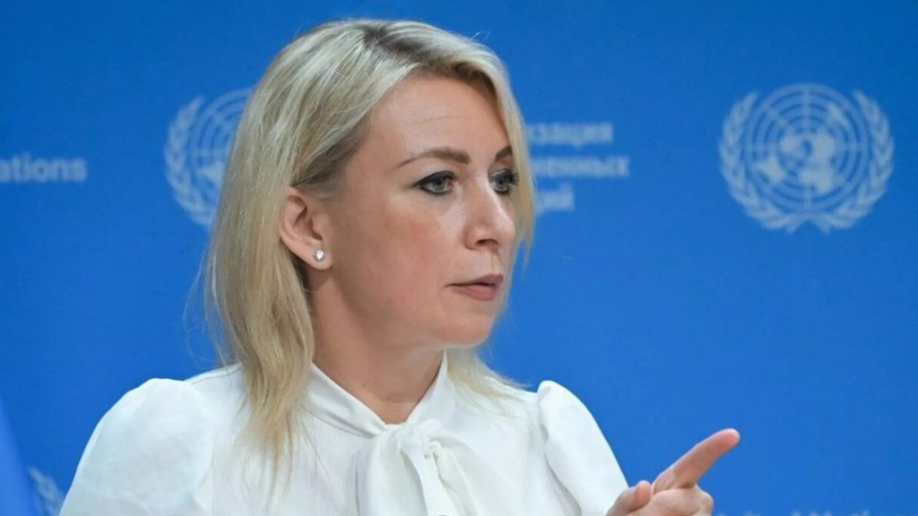 La Cancillería rusa cuestiona el silencio mediático occidental tras ataque ucraniano a escuela en Lugansk