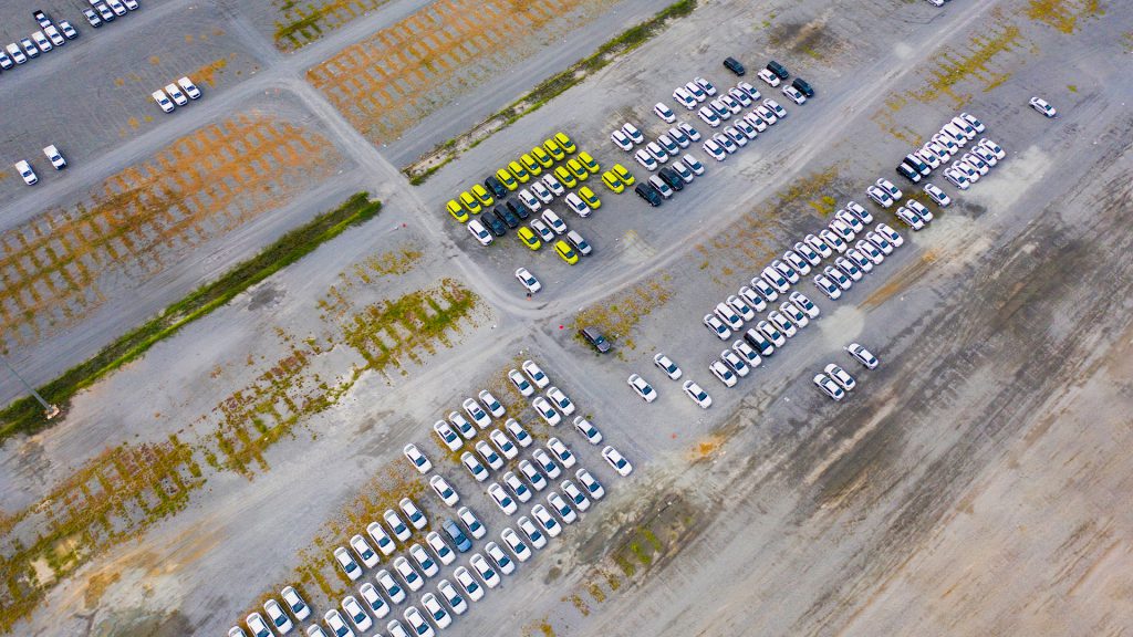 Crisis automotriz en Alemania impulsa giro hacia industria armamentística