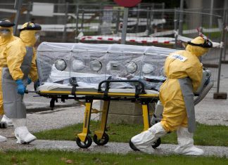 EEUU niega ingreso a médico expuesto al ébola OMS alerta sobre aumento de casos sospechosos de ébola en África