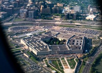 Trump planea explotar petróleo bajo bases militares de EEUU Trump apuesta por perforaciones en terrenos federales para enfrentar crisis energética