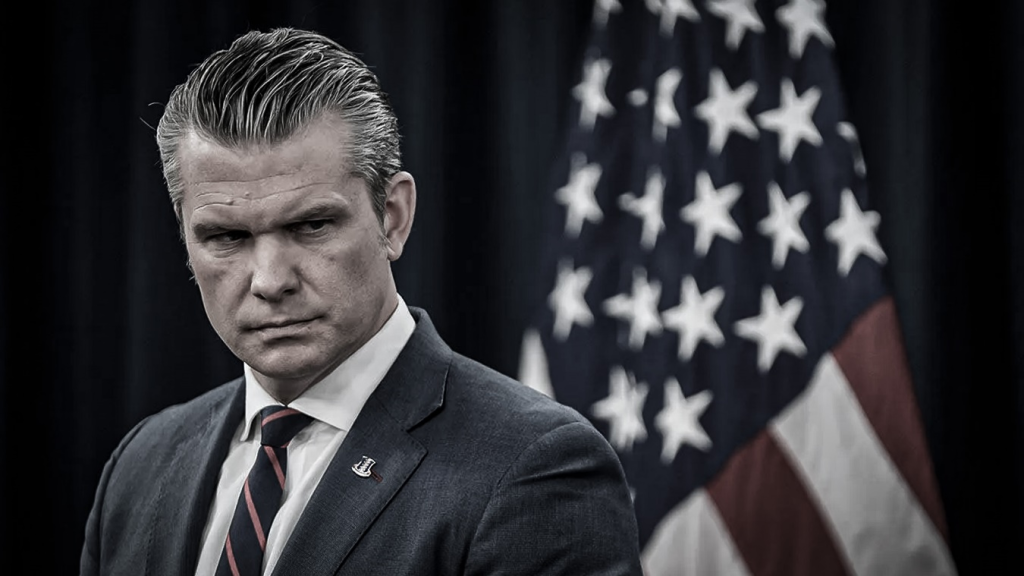 EE.UU. golpeará a Irán "con fuerza", advierte Hegseth