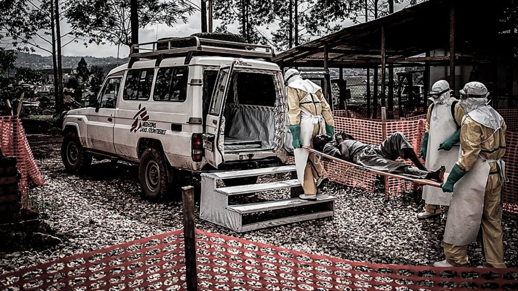 Uganda reporta casos importados, mientras la OMS mantiene la alerta sanitaria internacional
