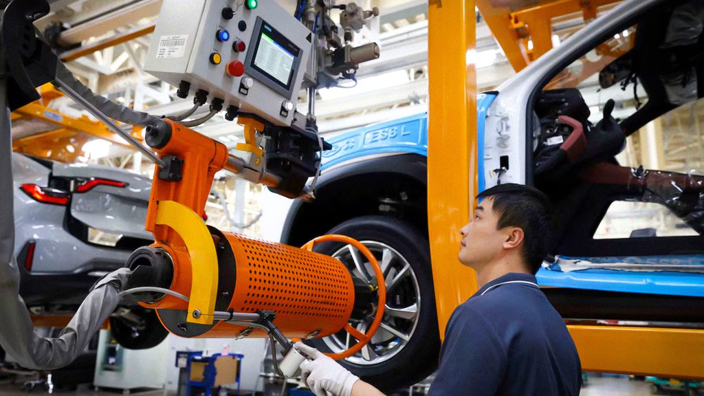 China fortalece su base industrial pese a la incertidumbre global