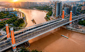China impulsa modernización logística con gigantesca vía fluvial en el río Yangtsé La nueva obra de China apuesta por la conectividad fluvial