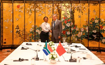 China y Sudáfrica refuerzan unidad en los BRICS China y Sudáfrica defienden el multilateralismo y la multipolaridad