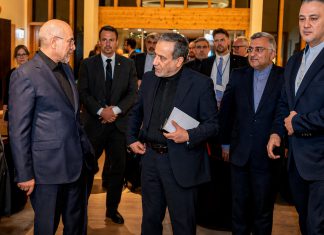 Irán protesta y abandona negociaciones en Suiza tras amenazas de Trump Las declaraciones del mandatario estadounidense ponen en riesgo la continuidad del diálogo bilateral