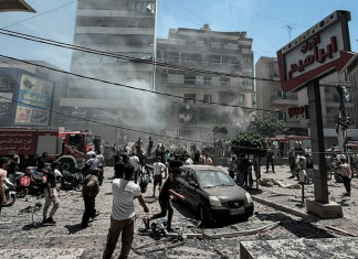 Israel bombardea Beirut y pone en riesgo el acuerdo entre Irán y EEUU El bombardeo israelí contra Beirut amenaza con profundizar la crisis en Líbano y afectar las negociaciones de paz impulsadas con Irán