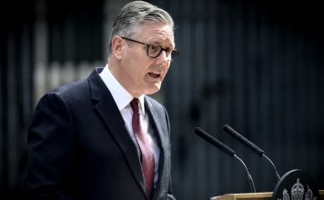 Keir Starmer renuncia a su cargo y abre nueva crisis política en Reino Unido El Partido Laborista iniciará la elección de un sucesor mientras Starmer permanecerá como primer ministro de forma interina
