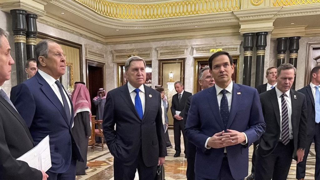 Moscú pidió aclarar las versiones contradictorias de Estados Unidos sobre su papel en el conflicto ucraniano.