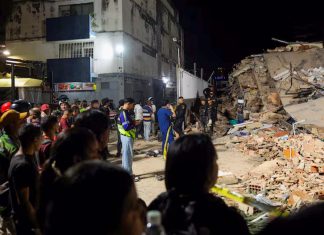 Venezuela eleva a 188 los fallecidos por el doble terremoto El Gobierno mantiene el estado de emergencia y solicita apoyo internacional para acelerar las operaciones de búsqueda