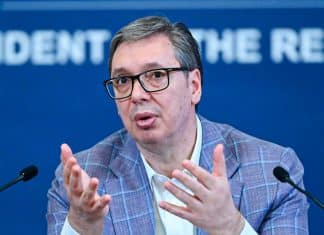 Vucic: La UE va rumbo al declive económico Serbia refuerza su alianza con China y Rusia