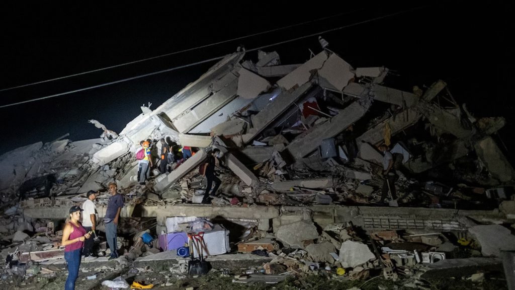 La emergencia en Venezuela deja decenas de fallecidos, miles de heridos y alrededor de 250 edificaciones colapsadas.