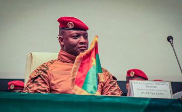 Burkina Faso expulsa a dos diplomáticos de la Unión Europea Burkina Faso profundiza su ruptura con Occidente