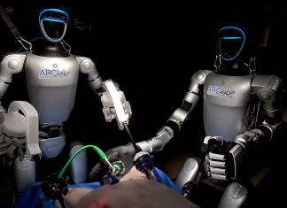 Robots humanoides realizan con éxito dos cirugías experimentales Robots humanoides realizan con éxito dos cirugías durante un ensayo preclínico
