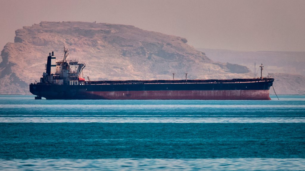 Irán advierte con responder a cualquier agresión en Ormuz