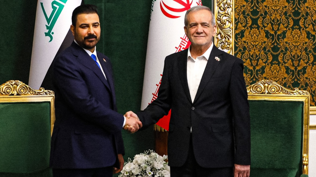 El presidente Masoud Pezeshkian y el primer ministro iraquí, Ali Faleh Al-Zaidi, presidieron la ceremonia de firma en el Palacio de Saadabad, en Teherán.