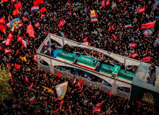 Irán inicia las ceremonias finales para despedir al ayatolá Alí Jameneí Irán despide al ayatolá Alí Jameneí con celebraciones masivas en Mashhad