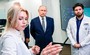 Vacuna rusa contra el melanoma muestra resultados positivos Rusia prepara nuevas dosis para otros diez pacientes y amplía sus investigaciones hacía varios tipos de tumores