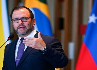 Venezuela reclama ante la ONU liberación de recursos retenidos para atender emergencia sísmica Autoridades venezolanas coordinan ayuda humanitaria junto a Naciones Unidas