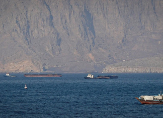Yemen aplica bloqueo naval a petroleros saudíes en el mar Rojo Ansarolá advierte que atacará buques que operen en puertos de Arabia Saudita