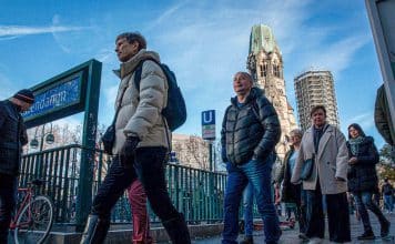 Alemania admite severa crisis económica El desempleo supera los tres millones en Alemania