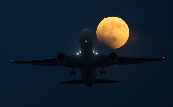 La “Luna de Sangre” cautiva al mundo: espectaculares imágenes del eclipse lunar Avión captado durante su despegue en San Diego, California