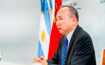 China acusa a EEUU de hipócrita al entorpecer cooperación con Argentina Pekín denuncia que Washington busca impedir la colaboración entre Huawei y una empresa argentina