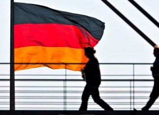Crisis económica se profundiza en Alemania El deterioro alcanza a industria y sanidad, mientras el sector automotriz profundiza sus recortes de empleo