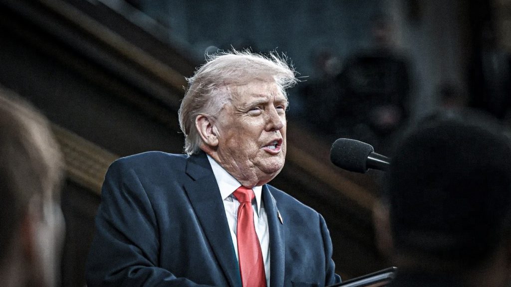 Donald Trump aumenta la presión sobre Canadá con aranceles del 50% a partir de 2027