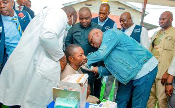 Ébola en Congo: inicia vacunación ante brote que deja miles de muertos La República Democrática del Congo refuerza su respuesta sanitaria