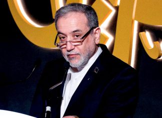 Irán acusa a EEUU de manipular mercados energéticos en beneficio propio Ministro de Asuntos Exteriores de Irán, Abás Aragchí/ Archivo