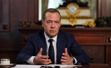Medvédev advierte que el giro europeo de Armenia amenaza sus vínculos euroasiáticos Moscú cuestiona las aspiraciones de Ereván hacia la Unión Europea Rusia alerta sobre el costo económico del distanciamiento