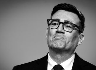 Moscú: Nuevo primer ministro de Reino Unido mantiene política antirrusa Sanciones del Reino Unido contra Rusia afectan al comercio mundial y a los consumidores