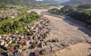 Nepal supera los 600 muertos tras desastre glaciar y unos 3.000 siguen desaparecidos Devastación a lo largo del corredor del río Trishuli, Nepal/ Archivo