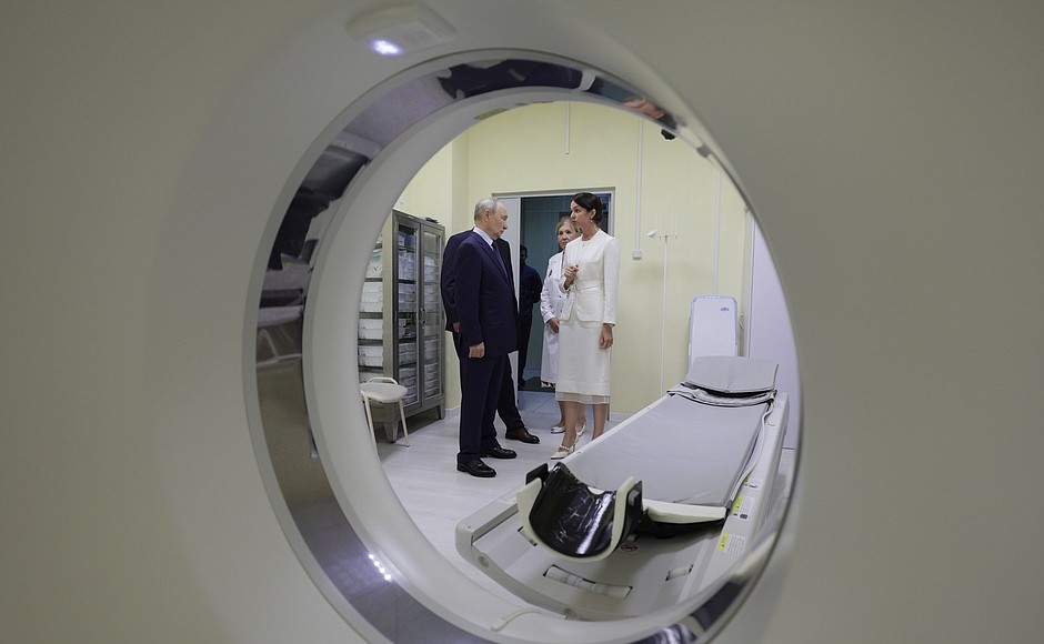 Visita al hospital central del distrito de Kuril
