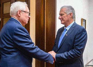 Rusia ratifica respaldo a Cuba en el centenario de Fidel Castro Rusia reafirma su respaldo a Cuba y destaca sus vínculos históricos