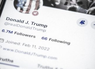 Trump cobra 100.000 dólares por acceso anticipado a sus publicaciones Servicio de Trump Media genera cuestionamientos por posible conflicto de intereses