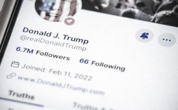 Trump cobra 100.000 dólares por acceso anticipado a sus publicaciones Servicio de Trump Media genera cuestionamientos por posible conflicto de intereses