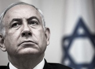 Benjamín Netanyahu amenaza con ampliar asentamientos en Cisjordania Benjamín Netanyahu durante un consejo de ministros de Israel en septiembre de 2017.