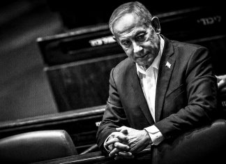 Turquía advierte que Netanyahu es el mayor enemigo de la humanidad Benjamin Netanyahu sentado durante una votación en la Knéset en Jerusalén.