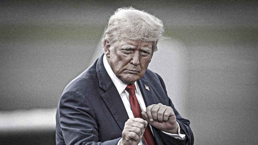 Donald Trump durante un acto público en medio de las tensiones entre Estados Unidos y Canadá.