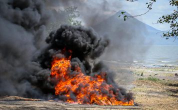 Policía de Nicaragua incauta e incinera 694 kilogramos de cocaína que ingresaron desde Costa Rica Incineran el cargamento tras confirmar la presencia de cocaína