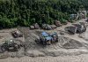 Las imágenes más impactantes del alud en la frontera entre Nepal y China Vista aérea de viviendas destruidas por un alud y una riada en la frontera entre Nepal y China.