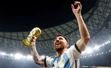 Se termina la historia de Messi con Argentina Lionel Messi levanta el trofeo de la Copa del Mundo tras ganar el Mundial de Qatar 2022.